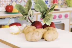 Gemüse aus dem Kaufmannsladen der Kita kinderzimmer Eckerkoppel in Hamburg Farmsen Berne
