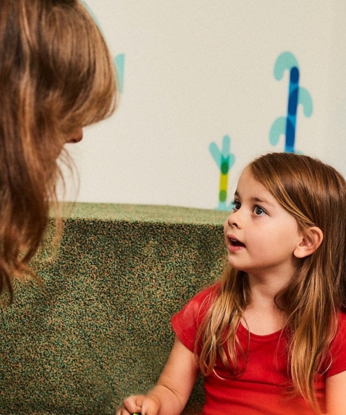 kita-kinderzimmer-hamburg-Artikel-Mit-Kindern-ueber-krieg-reden-e1646738094784