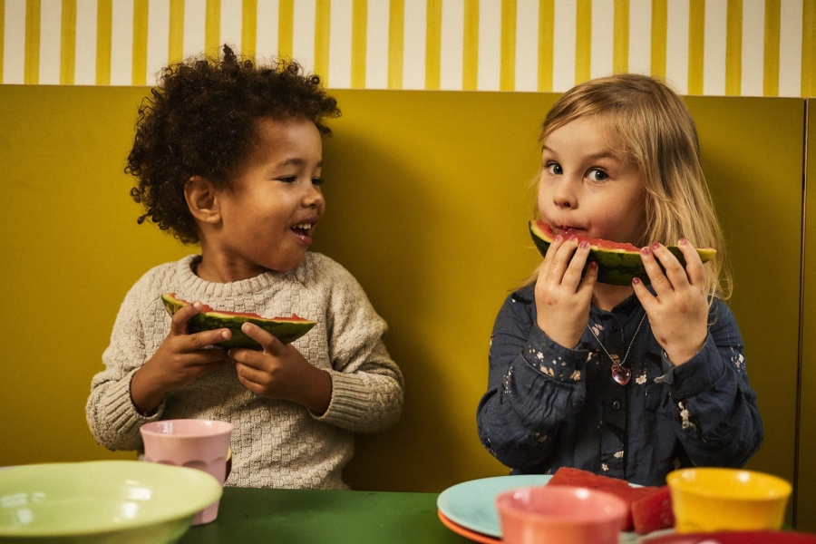 Werbebild der Kita kinderzimmer Hamburg für die Stellenausschreibung als Hauswirtschaftskraft