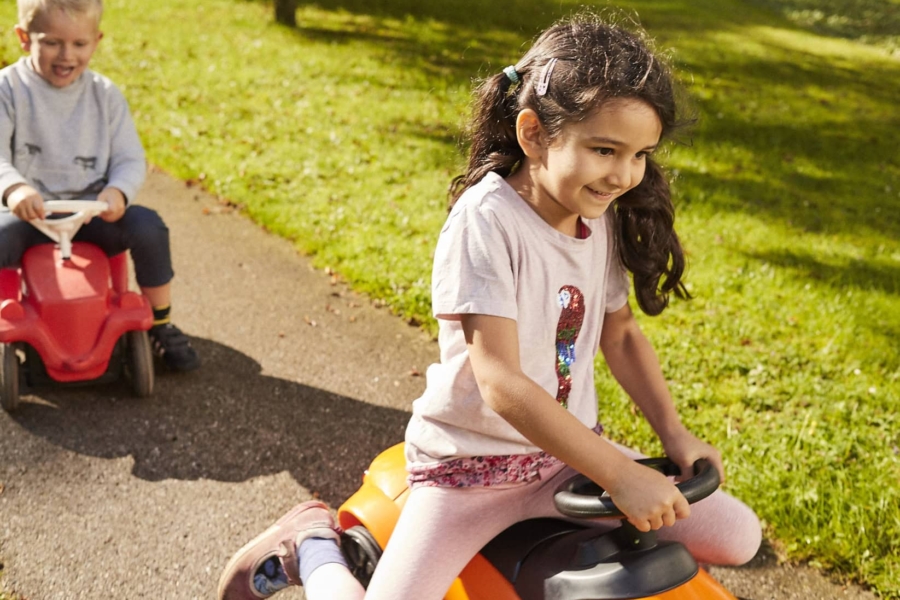 Kita kinderzimmer Seebek spielende Kinder