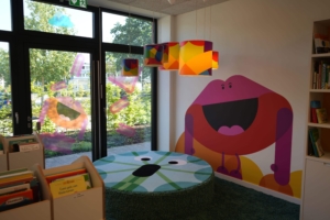 Eine Leseecke in der Kita kinderzimmer Bornheide in Hamburg Osdorf