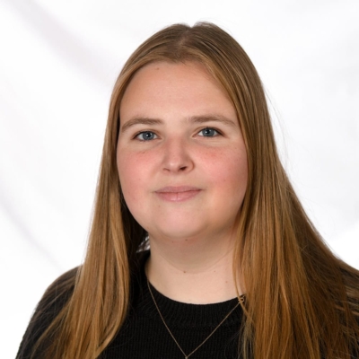 Porträt von Pädagogin Olivia aus der Kita kinderzimmer Villa Flottbek in Hamburg